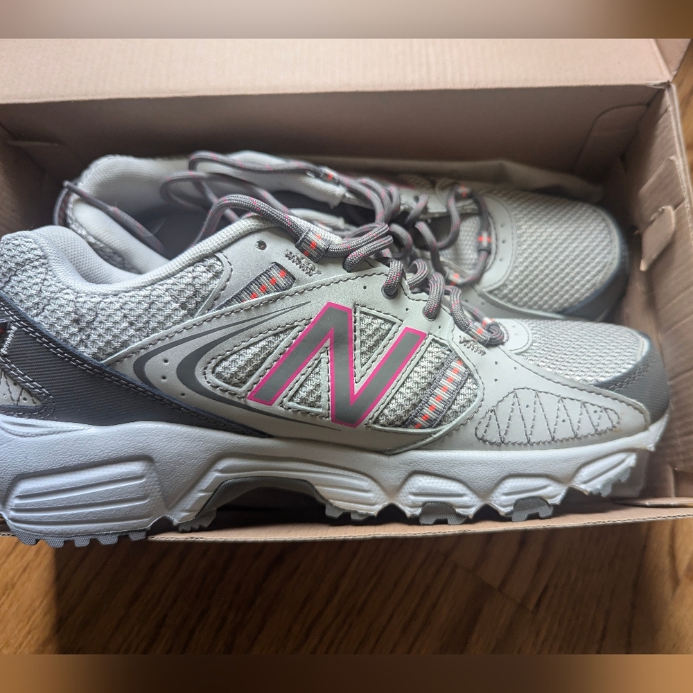 New Balance trail running shoes 9D